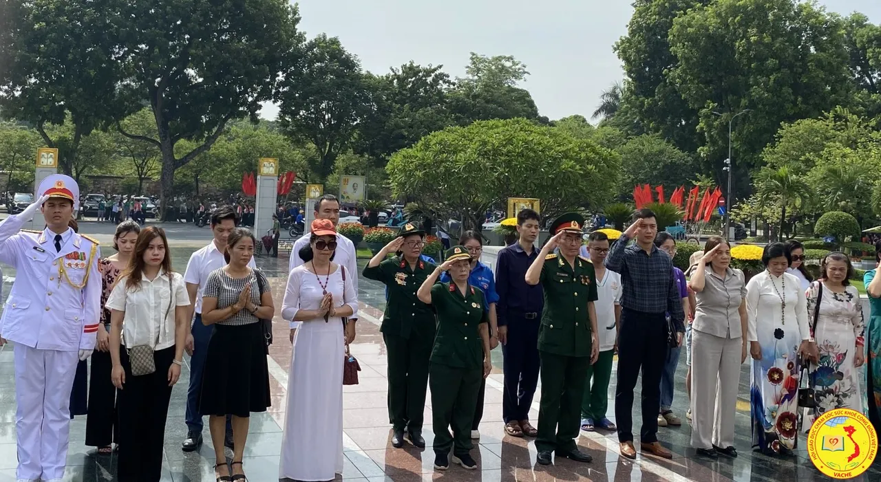 Ảnh: Hoạt động kỷ niệm ngày Thương Binh Liệt Sỹ 27/7 của Hội GDCSSKCĐ Việt Nam cùng các đơn vị thành viên.