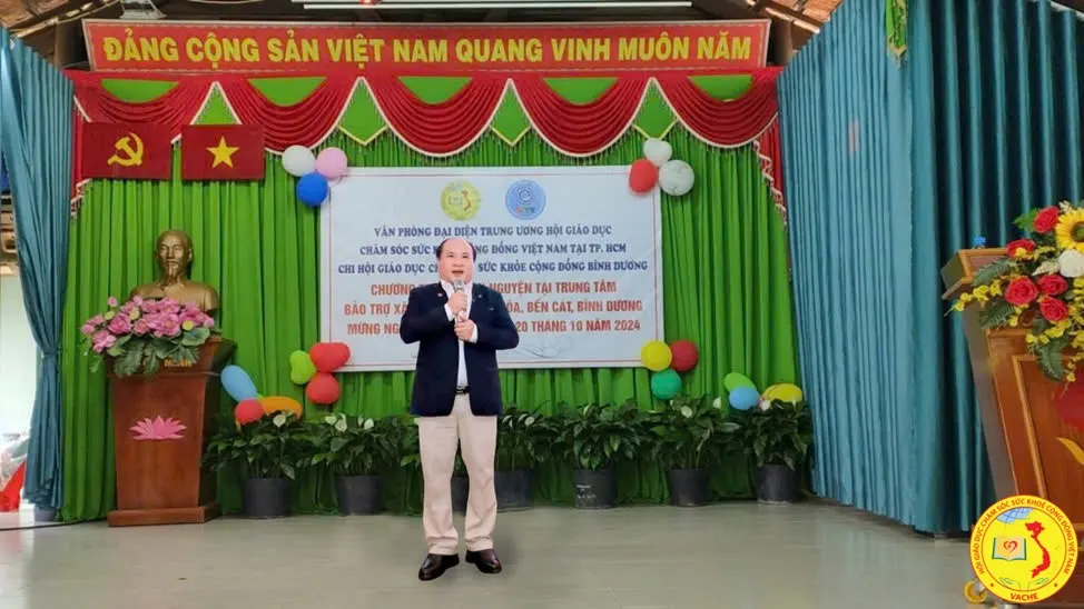 Ảnh: VACHE Tại TP. HCM Và Chi Hội Bình Dương Trao Quà Từ Thiện Tại Trung Tâm Bảo Trợ Xã Hội Bến Cát Bình Dương