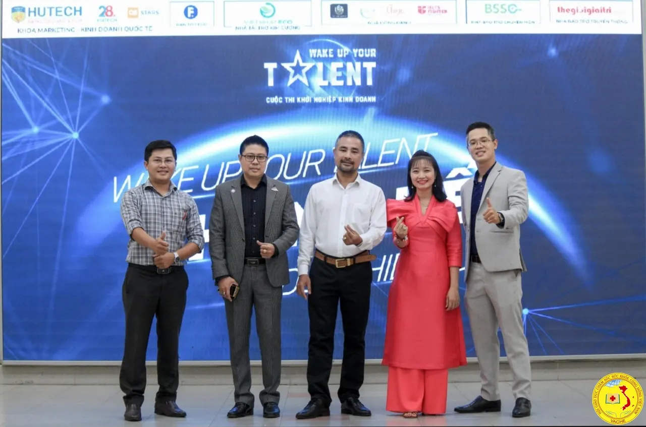 Ảnh: Chung kết cuộc thi Wake up your talent - đánh thức tài năng kinh doanh sinh viên.