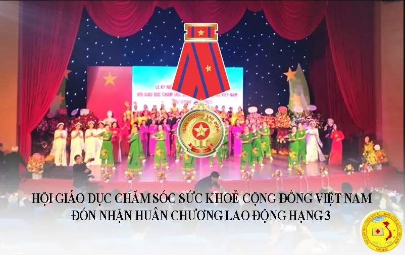 Ảnh: Hội giáo dục chăm sóc sức khoẻ cộng đồng Việt Nam tất bật chuẩn bị đón nhận Huân chương lao động hạng 3