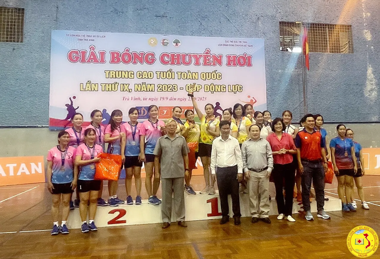 Ảnh: VACHE tham gia Tổ chức giải Bóng chuyền hơi trung, cao tuổi khu vực phía Nam, tranh cúp Động Lực năm 2023 tại Trà Vinh