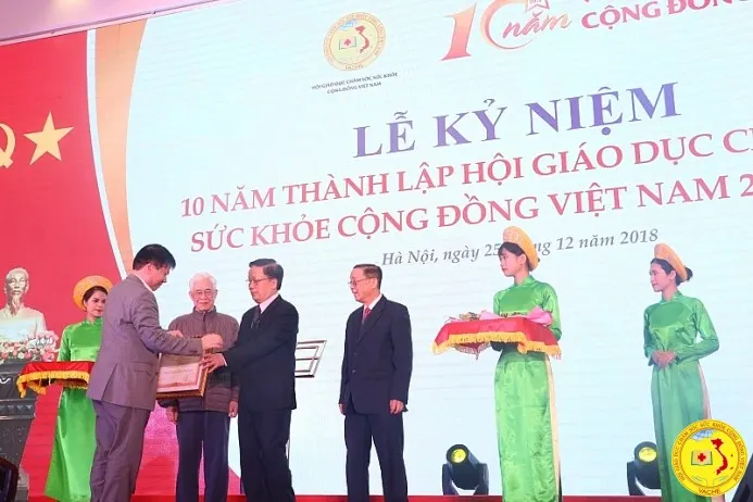 Ảnh: TW Hội VACHE kỷ niệm 10 năm thành lập.