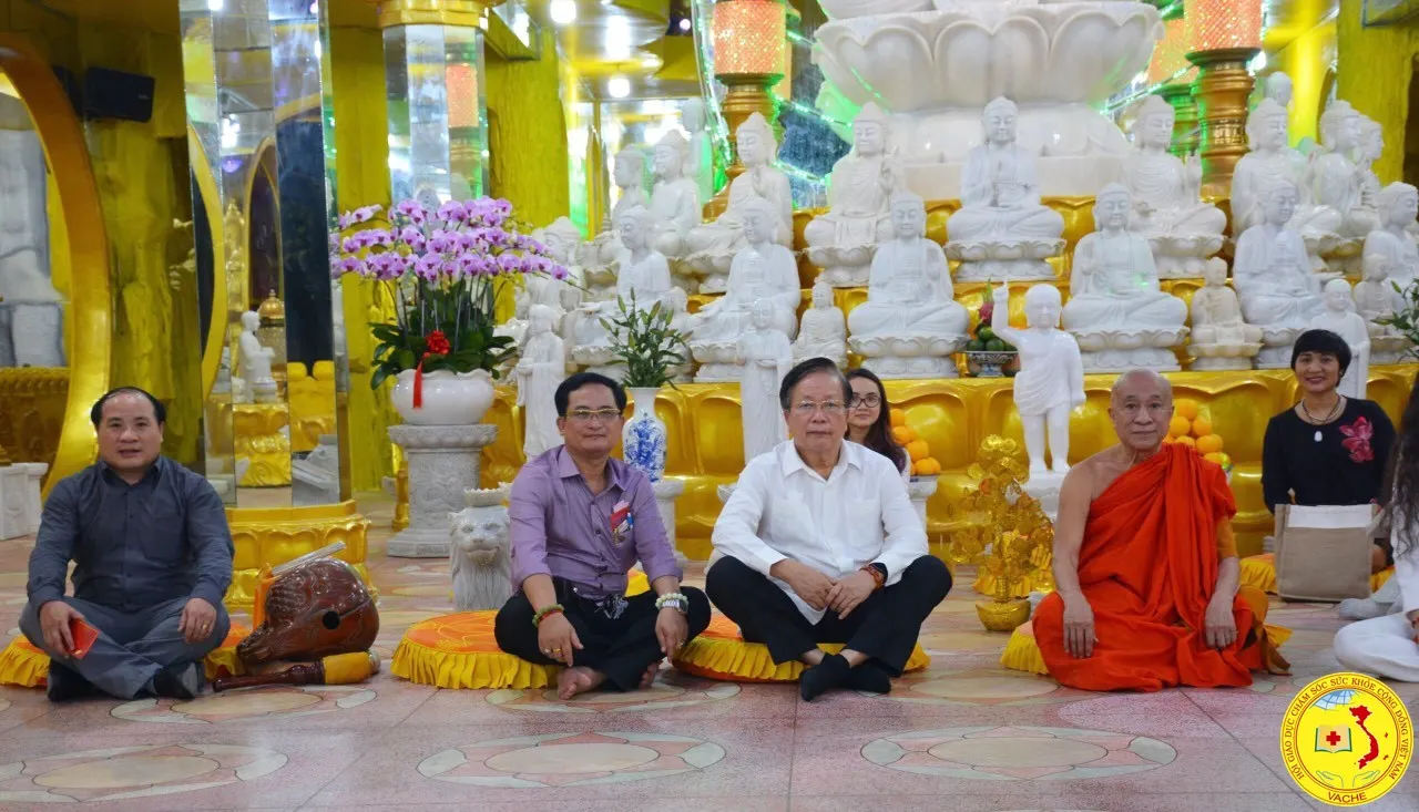 Ảnh: Trung ương Hội GDCSSKCĐ Việt Nam thăm chùa Kỳ Quang 2