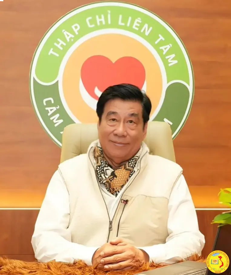 Ảnh: GS-TS Dư Quang Châu - dành trọn tâm huyết cho việc chăm sóc sk không dùng thuốc.