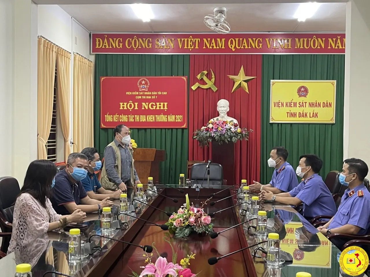 Ảnh: Tặng quà hỗ trợ người khó khăn đón Tết cổ truyền 2022 tại Tây Nguyên và Miền Trung