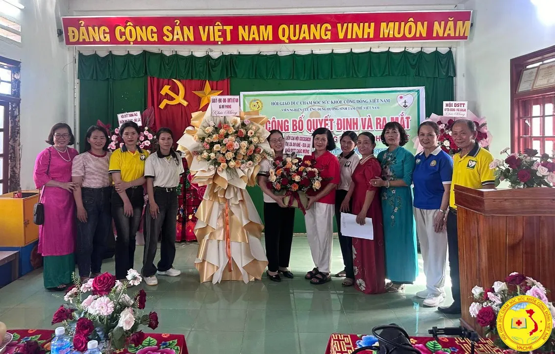 Ảnh: Ra mắt chi hội GDCSSKCĐ Việt Nam bằng phương pháp dưỡng sinh tâm thể tại Bình Định