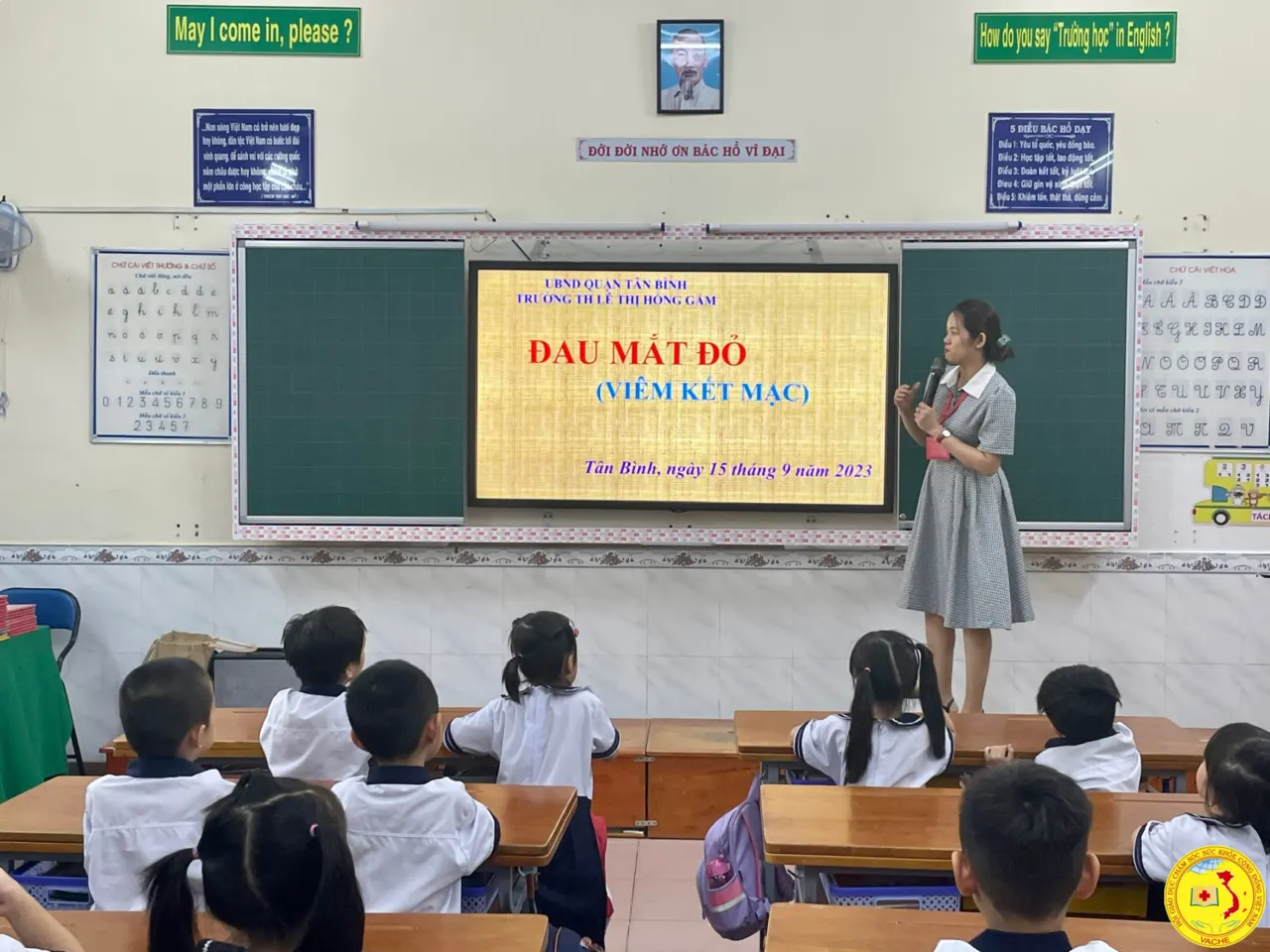 Ảnh: Chăm sóc sức khoẻ cộng đồng và phòng chống dịch bệnh trong trường học tại Trường Tiểu Học Lê Thị Hồng Gấm, Quận Tân Bình.