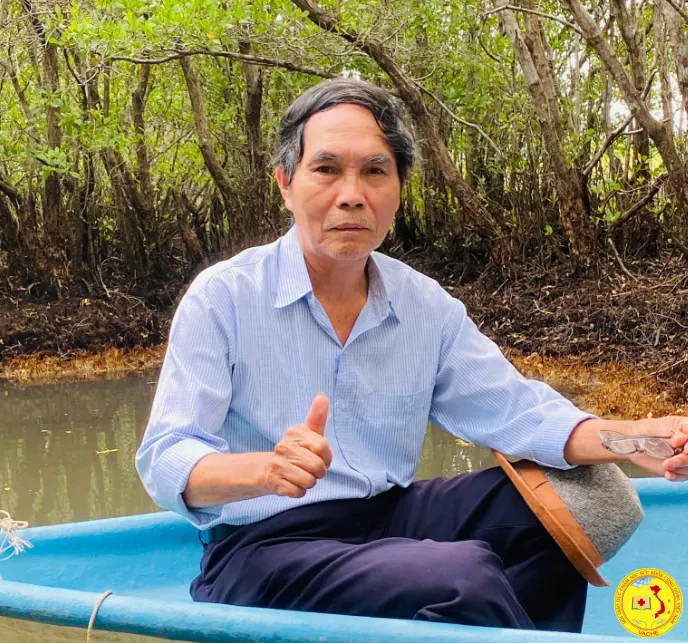 Ảnh: Tấm gương sáng đầy tâm huyết trong cuộc sống của ông giáo già về hưu Lương Thạch Nghĩa cả đời gắn với việc nghĩa.