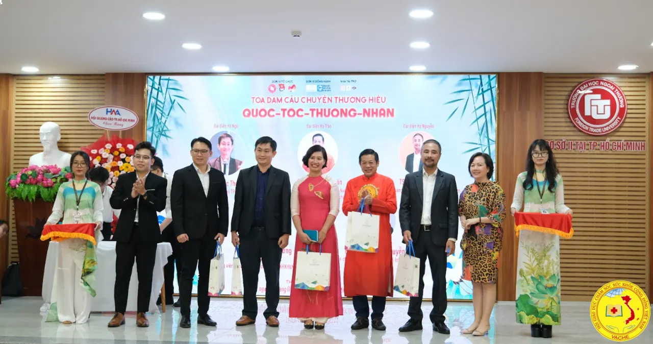 Ảnh: Quốc – Tộc – Thương – Nhân, toạ đàm cùng đại diện doanh nhân dòng họ