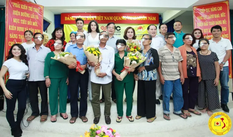 Ảnh: Trung Tâm Tổ Chức Sự Kiện Từ Tâm- phát quà và phẫu thuật mắt miễn phí cho 200 người nghèo
