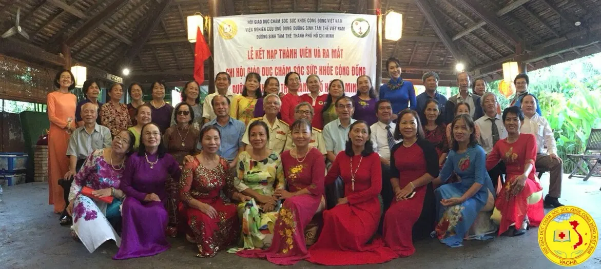 Ảnh: “Lễ kết nạp thành viên và ra mắt Chi Hội Giáo dục chăm sóc sức khỏe cộng đồng Dưỡng sinh Tâm thể Tp.HCM”
