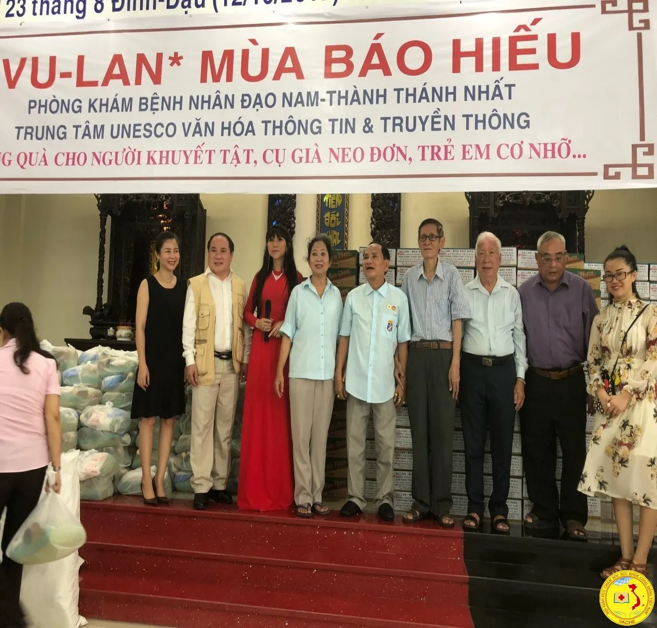 Ảnh: Trao 500 phần quà Từ Thiện dịp Lễ Vu Lan Báo Hiếu