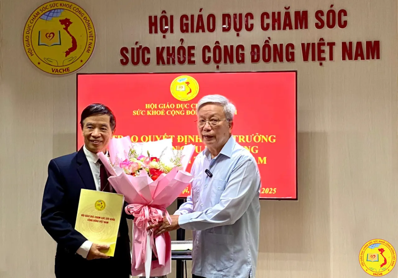 Ảnh: GS.TS Nguyễn Công Khanh được bổ nhiệm Viện trưởng Viện Dưỡng Sinh Tâm Thể Việt Nam