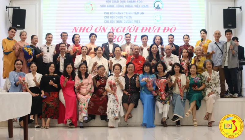 Ảnh: Chi hội Thực Dưỡng Việt, Hành Trình Tâm An, Cộng Đồng Chơn Thiện tổ chức tri ân nhân ngày nhà giáo Việt Nam.