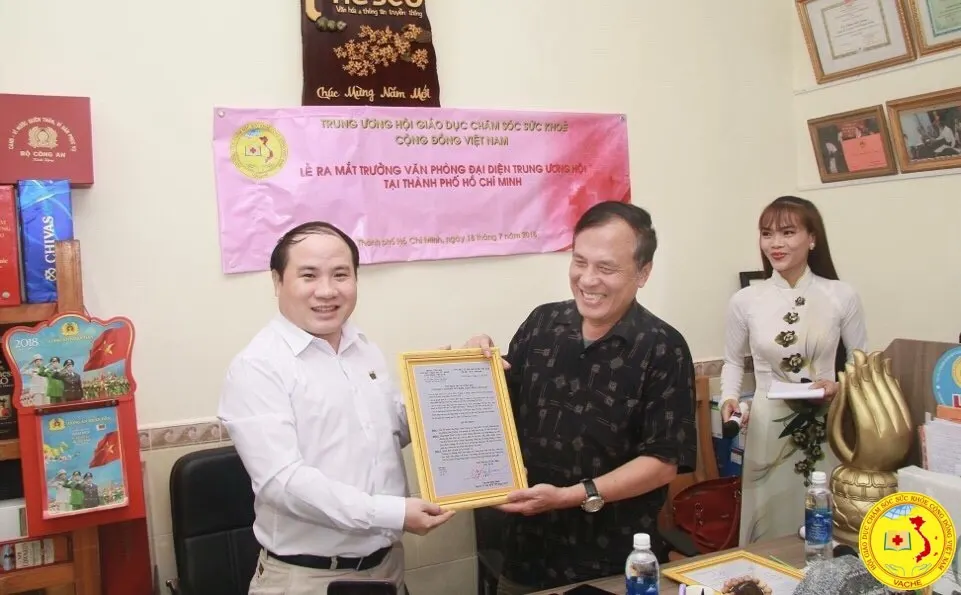 Ảnh: Trung Ương Hội Giáo Dục Chăm Sóc Sức Khoẻ Cộng Đồng Việt Nam ra mắt Trưởng Văn Phòng Đại Diện Trung Ương Hội Tại TP HCM